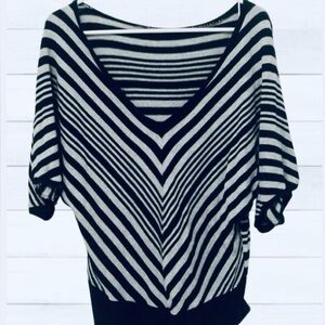 Woman V Neck Sweater Top Black Stripe Size M